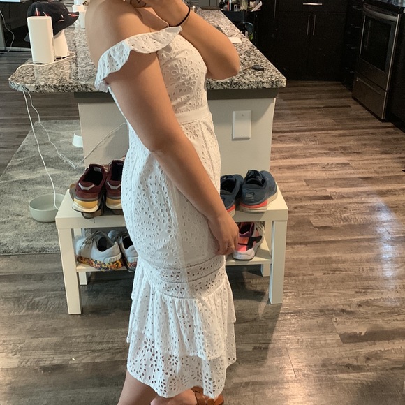 BANANA REPUBLIC | Eyelet Pinafore Dress - Picture 3 of 8